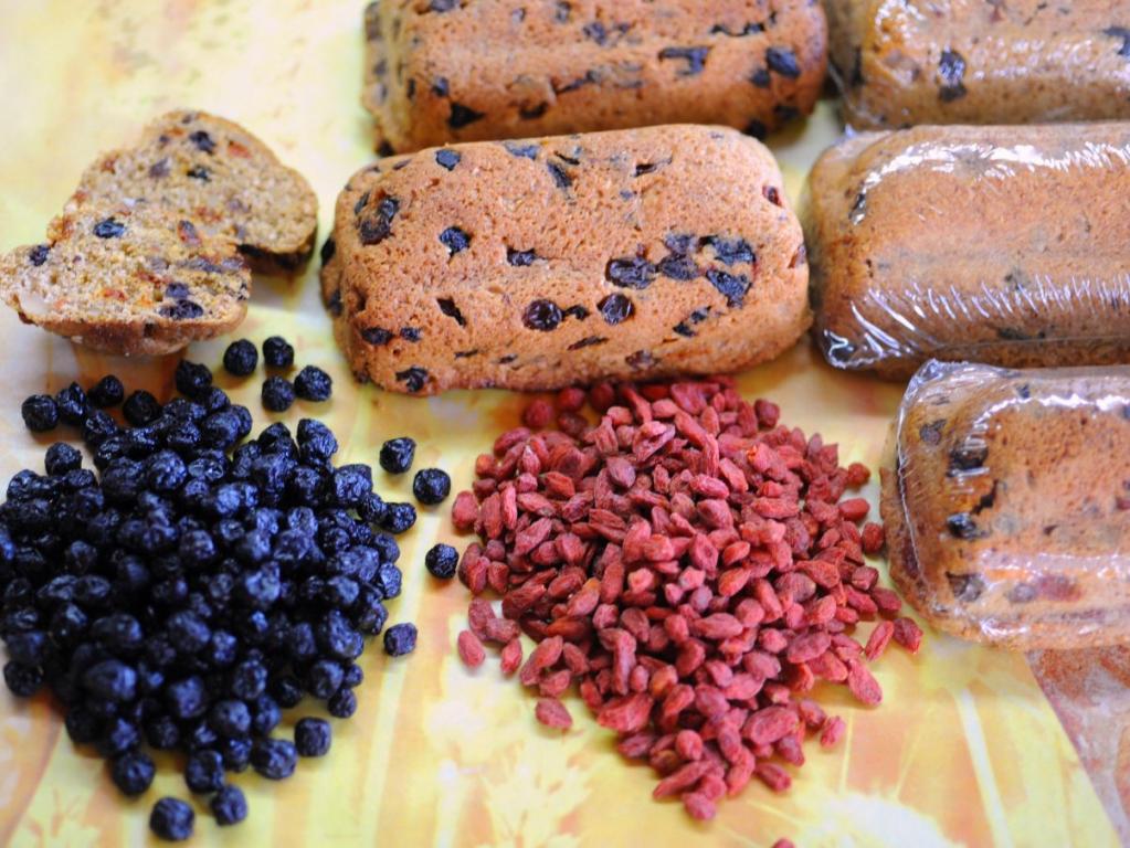 Goji-Aronia Stollen